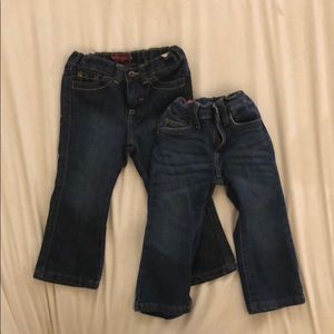 Pair of wrangler girl 2T jeans w adjustable waist